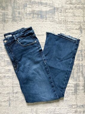 Good American Dark Blue High-Rise Jeans with Frayed Hem